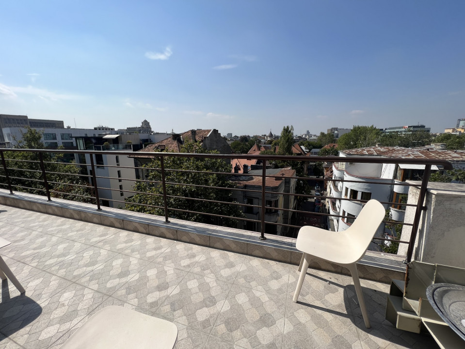 Penthouse 3 camere terasa 50 mp Calea Dorobanti bloc 2004 parcare subteran
