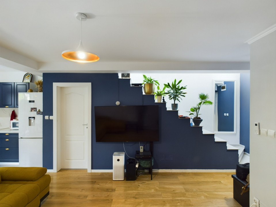 Casa triplex in Otopeni