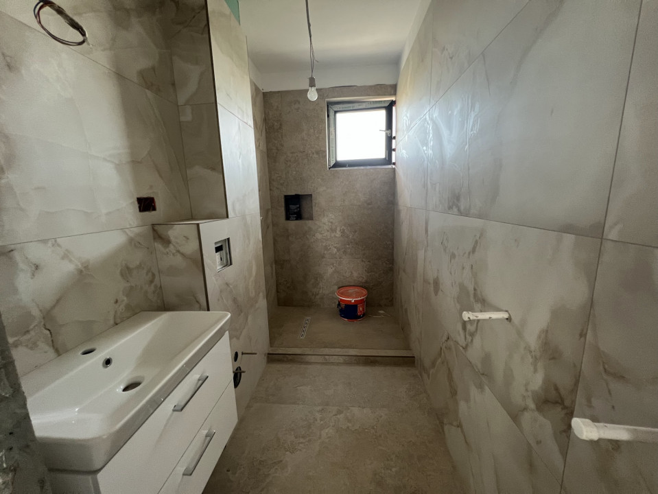 Penthouse 3 camere bloc tip boutique ~40 mp terasa 