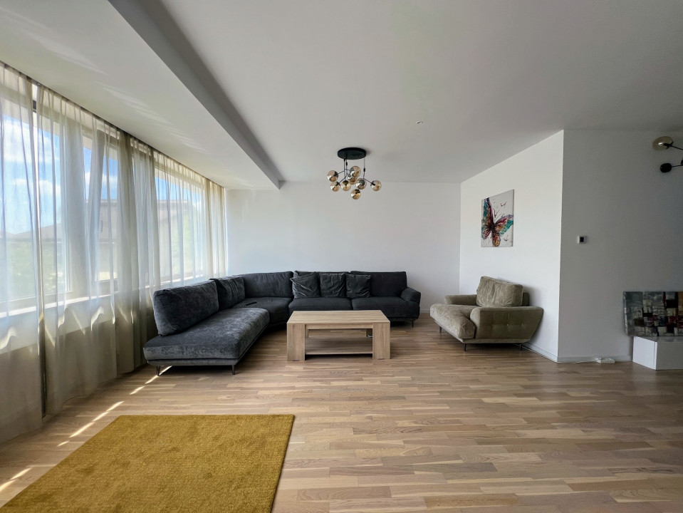 Penthouse tip duplex Pipera, 2 locuri de parcare, 5 camere, terasa 40 mp
