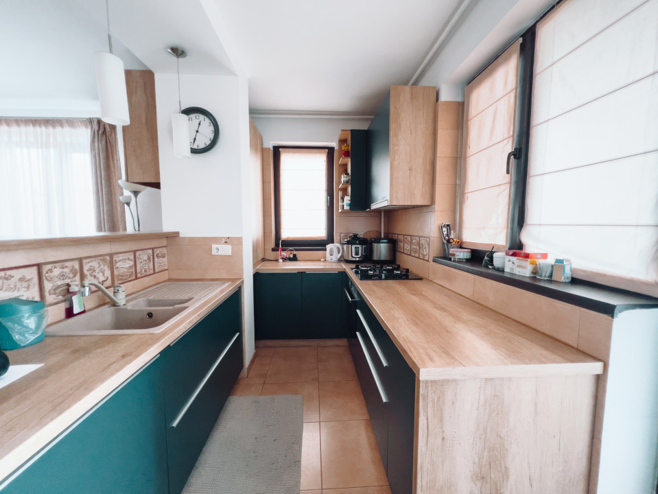 Penthouse 3 camere zona Sisesti 220 mp terasa + loc de parcare subteran