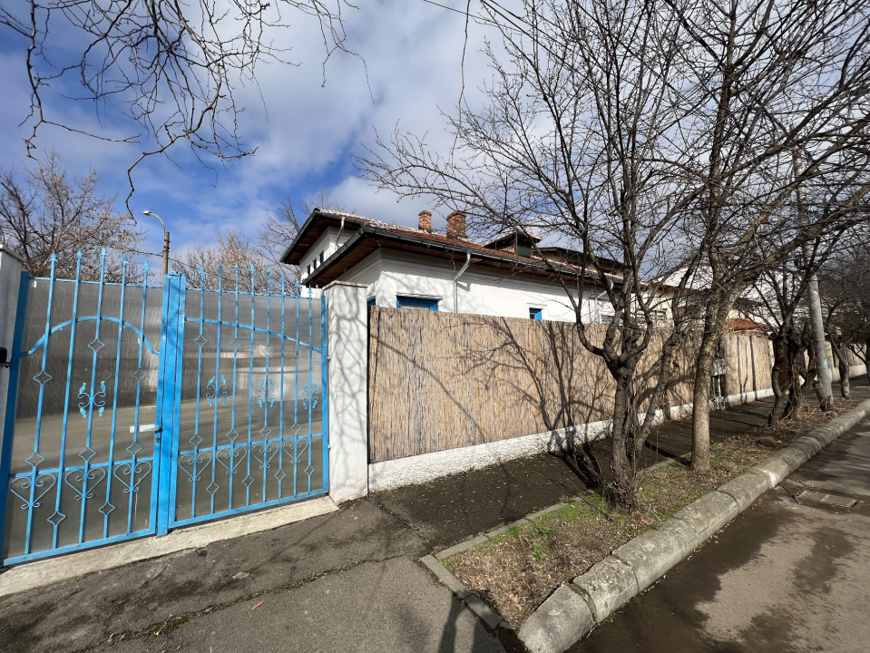 Casa individuala renovata pretabil firma 