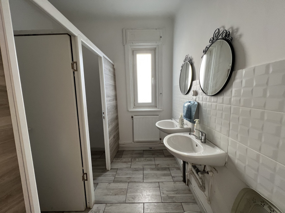 Casa individuala renovata pretabil firma 