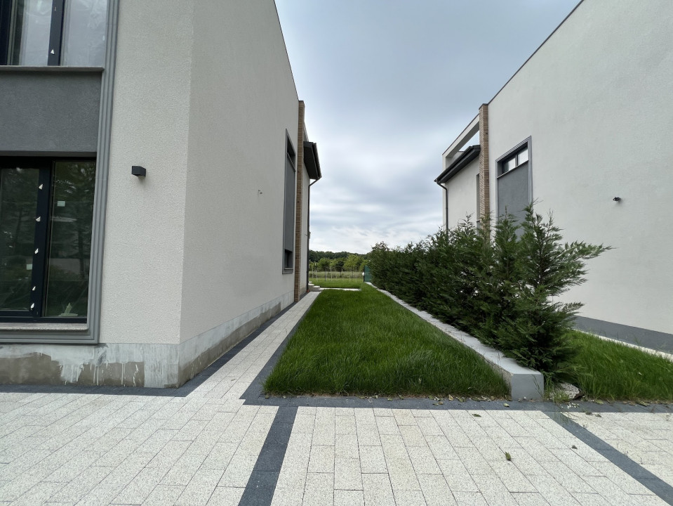 Vila stil meditaranian Corbeanca 5 camere priveliste padure, Laguna Albastra