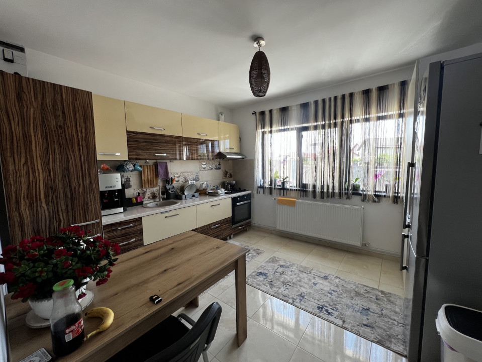 Vila individuala panouri fotovoltaice, toate utilitatile, foisor Dobroesti