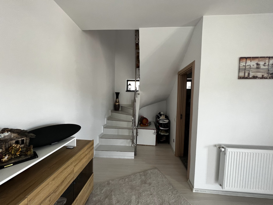 Vila individuala panouri fotovoltaice, toate utilitatile, foisor Dobroesti