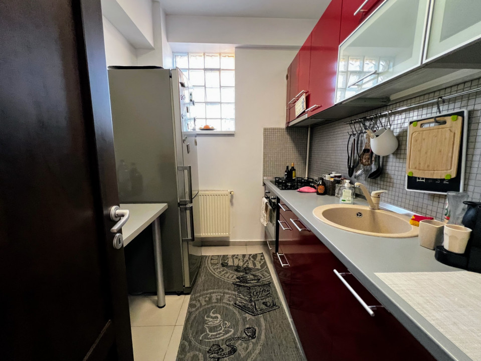 Apartament 3 camere zona Damaroaia Bucurestii Noi 