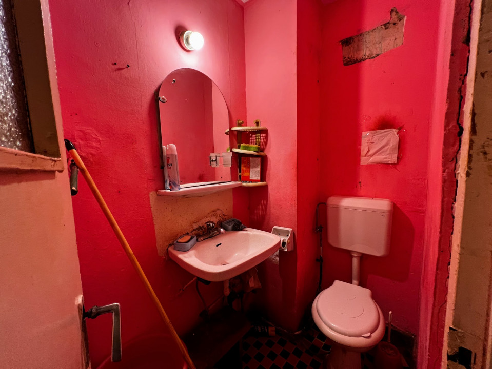 Apartament 3 camere, necesita renovare, Bucurestii Noi