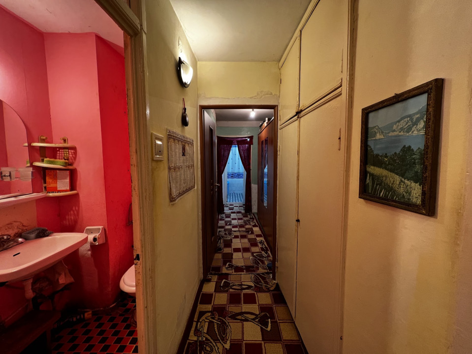 Apartament 3 camere, necesita renovare, Bucurestii Noi