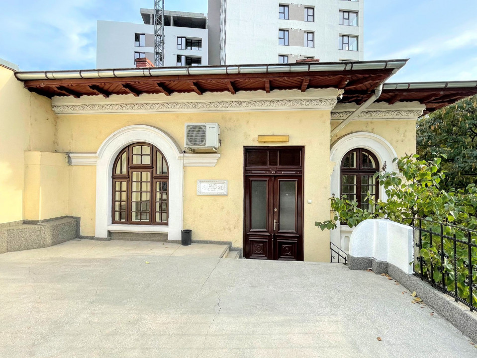 Vila curte individuala pentru birouri Timpuri Noi