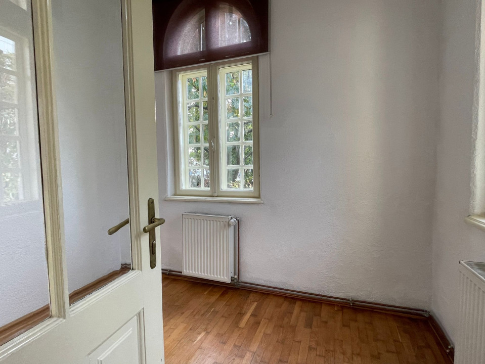 Vila curte individuala pentru birouri Timpuri Noi
