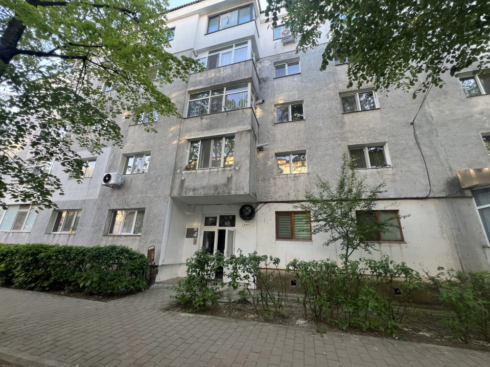 Apartament 4 camere zona Nicolina