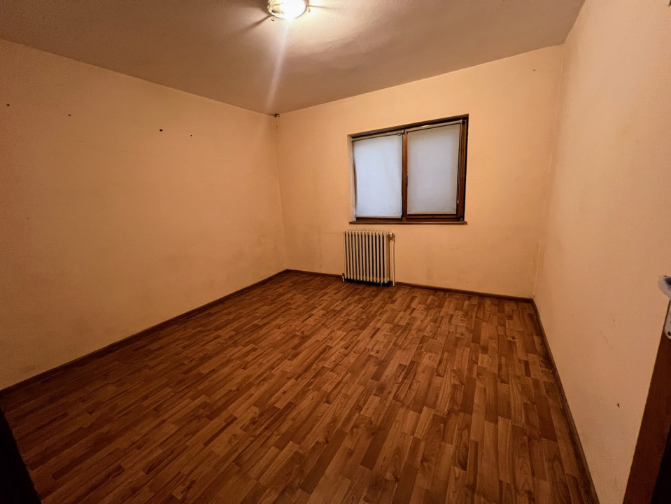 Apartament 4 camere zona Nicolina