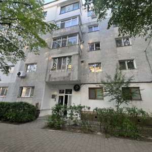 Apartament 4 camere zona Nicolina